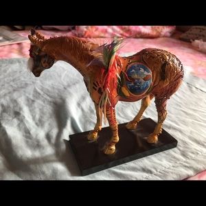 The Trail of Painted Ponies Golden pony